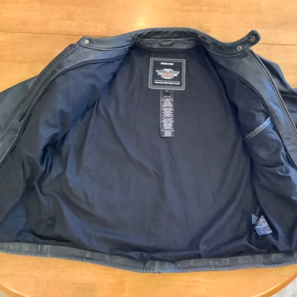 Genuine Harley Davidson Men’s Large black leather riding jacket - Picture 15 of 16